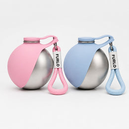 Gourdes-bols FURLO rose et bleue sur fond blanc premium